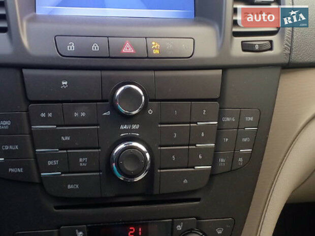 Opel Insignia 2011 года