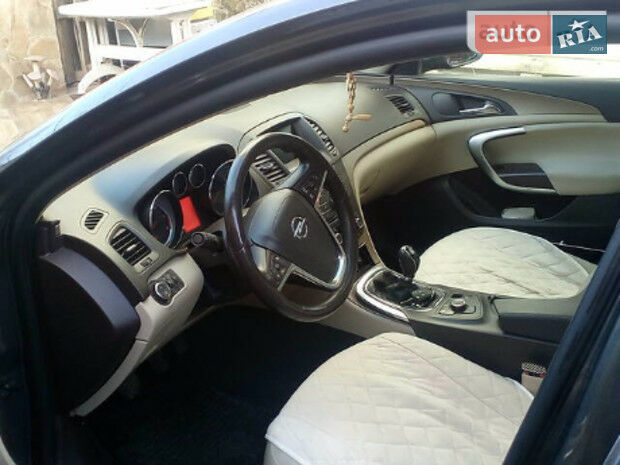 Opel Insignia 2011 года