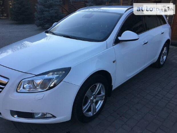 Opel Insignia 2011 года