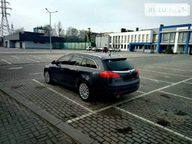 Opel Insignia 2010 року