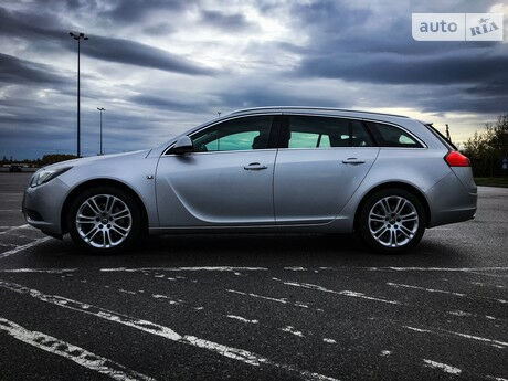Опель Инсигния 2009 года Opel Insignia 2009 года