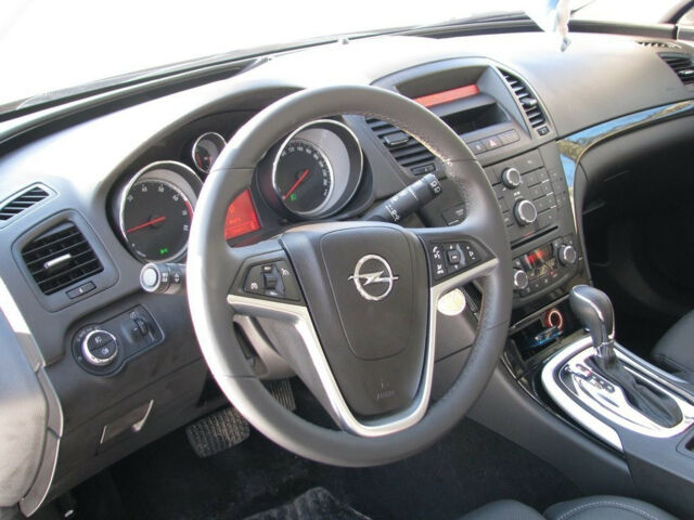 Opel Insignia 2010 года