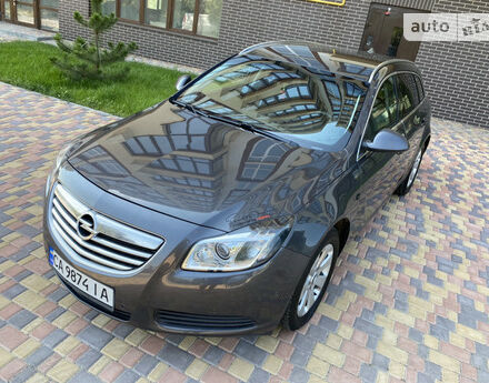 Opel Insignia 2010 року