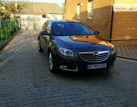 Opel Insignia 2010 года