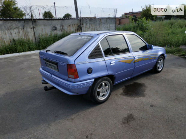 Opel Kadett 1988 року