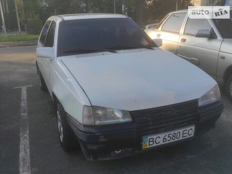 Opel Kadett 1990 року