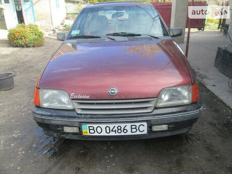 Opel Kadett 1990 року