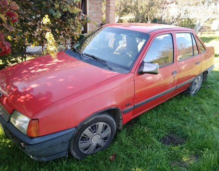 Opel Kadett 1989 года