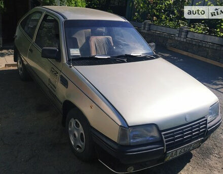 Opel Kadett 1988 року