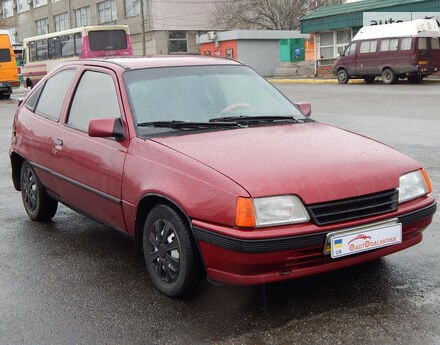 Opel Kadett 1983 року