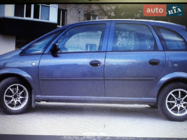 Опель Мерива 2008 року Opel Meriva 2008 року