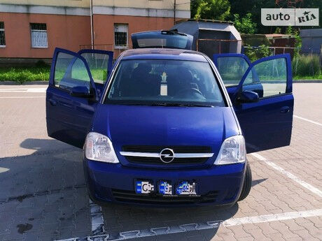 Опель Мерива 2005 года Opel Meriva 2005 года