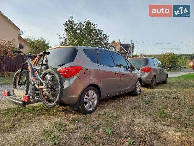 Opel Meriva 2011 року