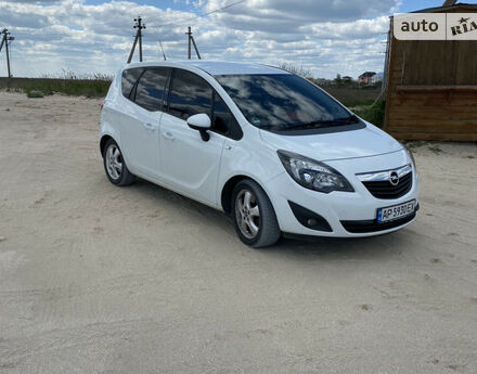 Opel Meriva 2010 року