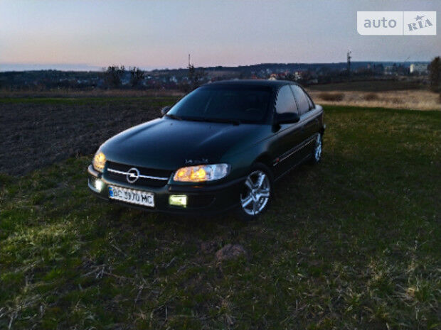 Opel Omega 1995 року