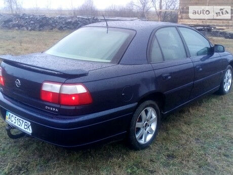 Opel Omega 2003 року