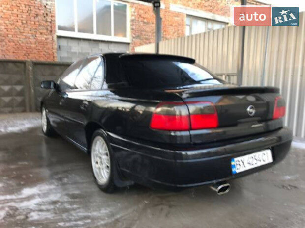 Opel Omega 2000 года