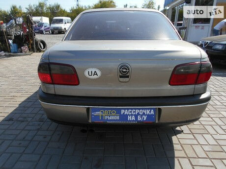 Opel Omega 1999 року