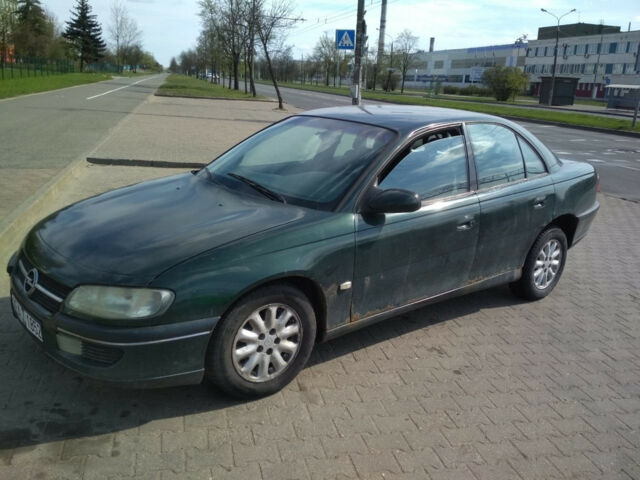 Opel Omega 1995 року