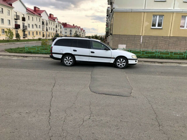 Opel Omega 1994 року