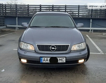 Opel Omega 2002 року