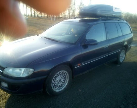 Opel Omega 1997 року