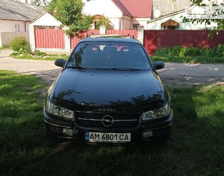 Opel Omega 1995 року