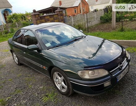 Opel Omega 1999 року