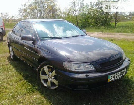 Opel Omega 2000 року