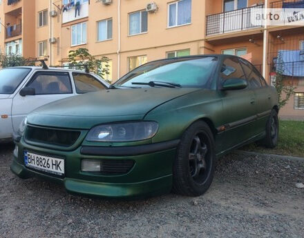 Opel Omega 1998 року