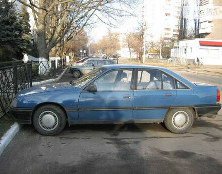 Opel Omega 1989 року