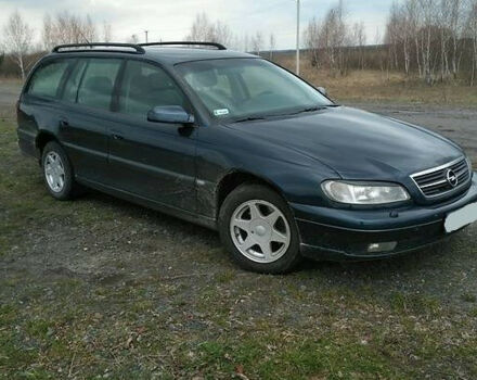 Opel Omega 2002 року