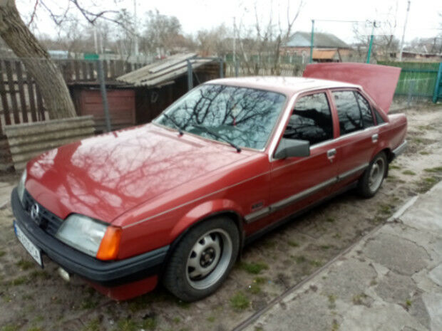 Opel Rekord 1986 года