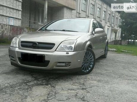 Опель Сигнум 2003 року Opel Signum 2003 року