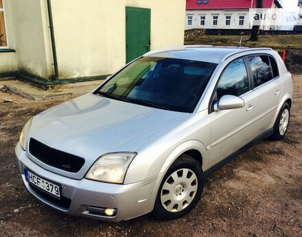 Opel Signum 2004 року