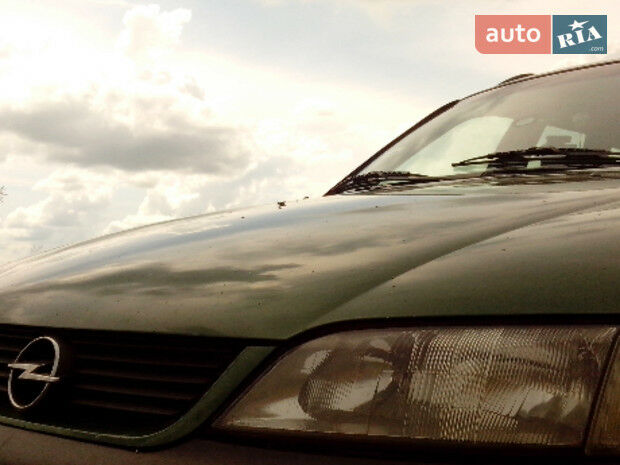 Opel Vectra B 1998 года