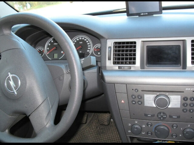Opel Vectra 2005 року