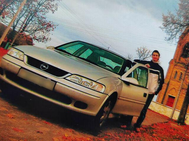 Opel Vectra 2000 року