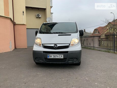 Opel Vivaro груз. 2013 року