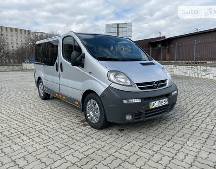 Фото на отзыв с оценкой 4.2 о Opel Vivaro груз.-пасс. 2005 году выпуска от автора "Ілля Миколайович Василенко" с текстом: Хороший сімейний автомобіль. Не великий розхід. Хороша тяга. Хороша вантажопідйомнисть. Мені подо...