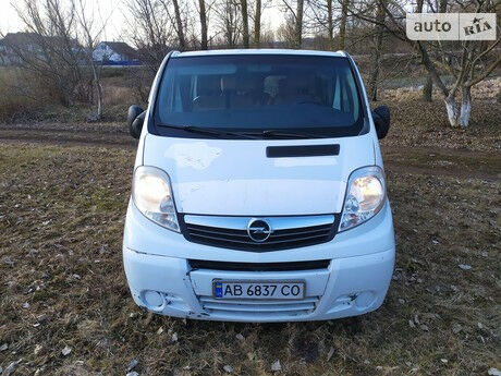 Opel Vivaro пасс. 2007 года