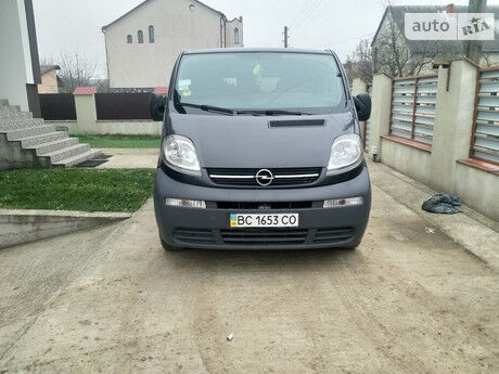 Opel Vivaro пасс. 2006 года