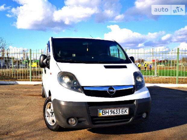 Opel Vivaro пасс. 2007 года