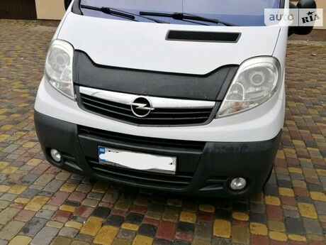 Opel Vivaro пасс. 2007 року