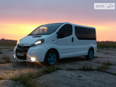 Opel Vivaro пасс. 2007 року