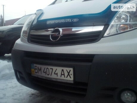 Opel Vivaro пасс. 2008 року