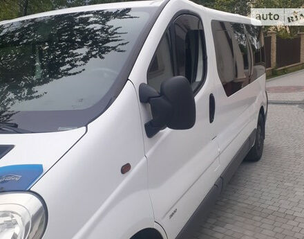 Opel Vivaro пасс. 2007 года