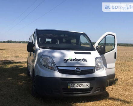 Opel Vivaro пасс. 2010 року - Фото 2 автомобіля