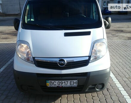 Opel Vivaro пасс. 2007 года