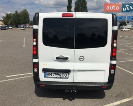 Opel Vivaro пасс. 2015 года